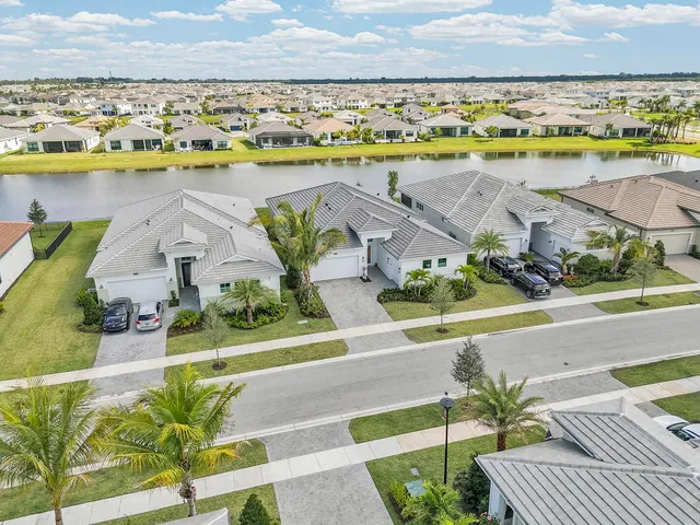 $4,000 | 5320 St Armands Way, Westlake, FL 33470