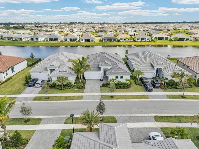 $4,000 | 5320 St Armands Way, Westlake, FL 33470