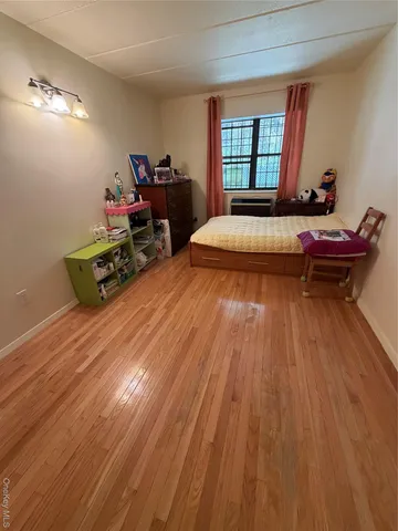 $669,000 | 68-05 242nd Street, Unit 31A | Douglaston