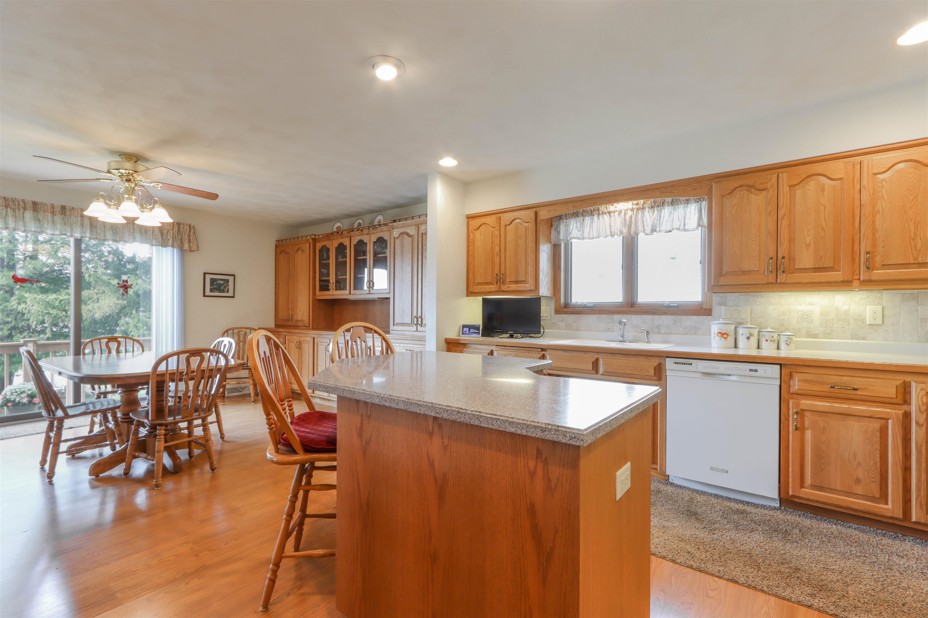 N2783 County Rd QQ Waupaca, WI 54981 - Photo 10 of 51