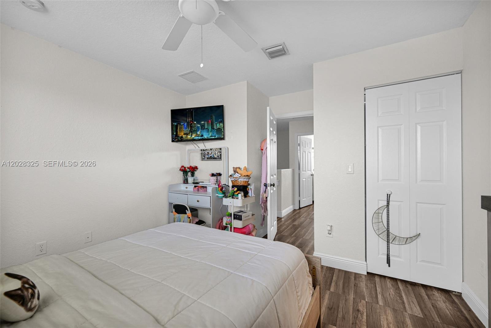 5927 Royal Way Tamarac, FL 33321 - Photo 13 of 31 Guest Bedroom View 2