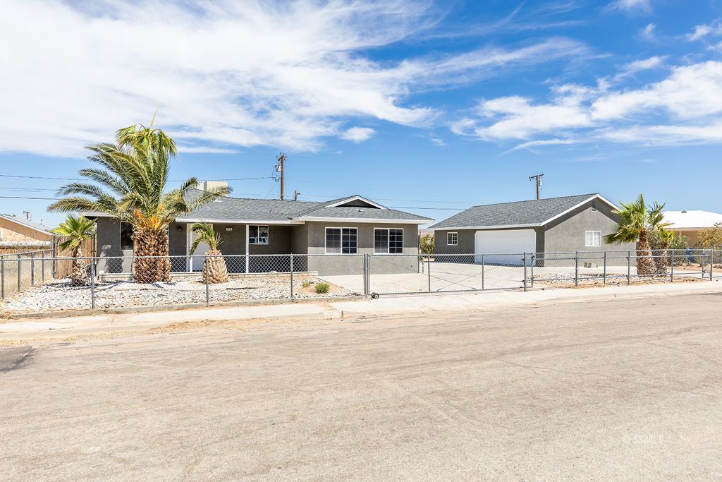1432 Porter Street Ridgecrest, CA 93555 - Photo 1 of 29