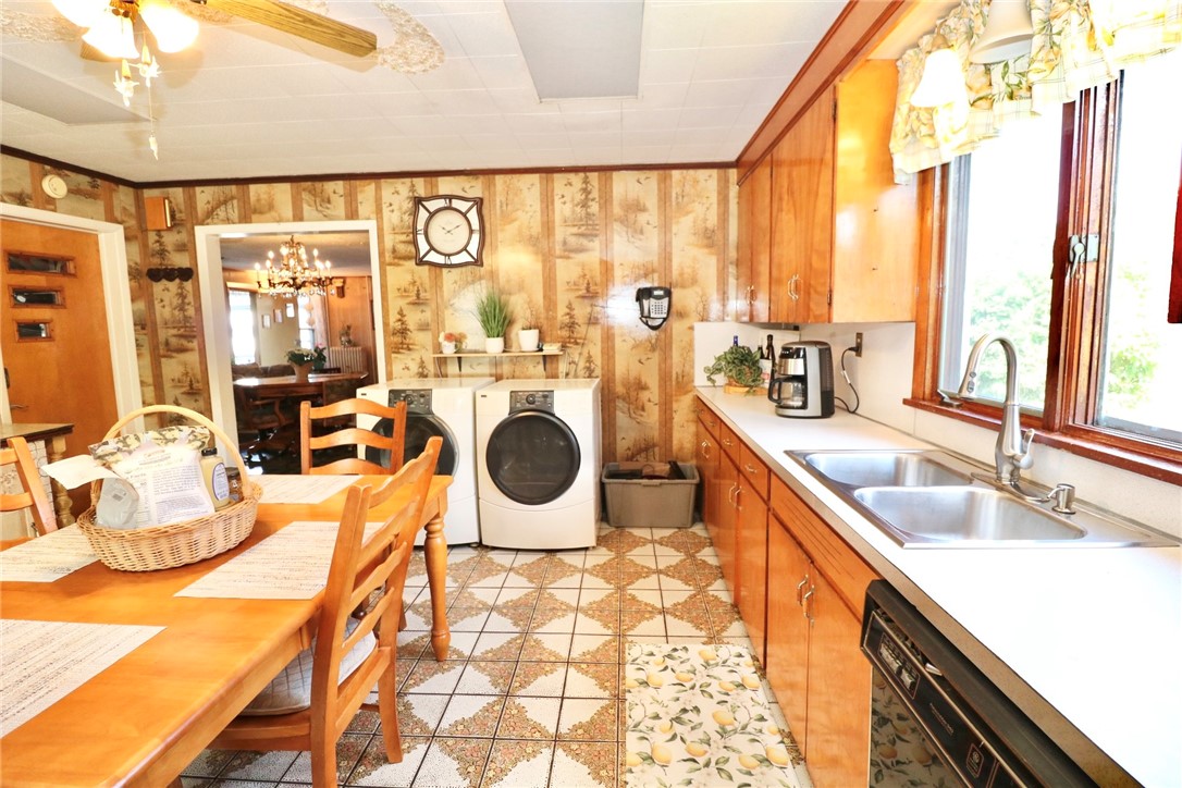 708 Helendale Road Irondequoit, NY 14609 - Photo 12 of 50 Gallery Image 12