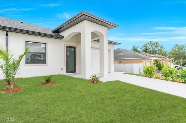 $540,000 | 521-523 Lillon Avenue South, Lehigh Acres, FL 33974