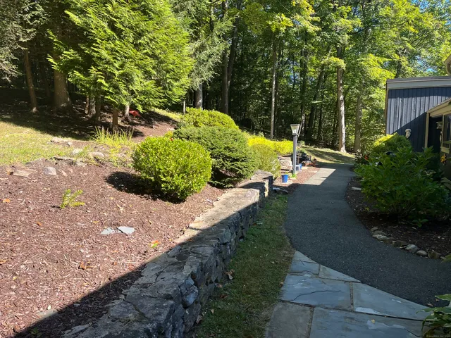 $2,500 | 1023 Heritage Village, Unit B, Southbury, CT 06488