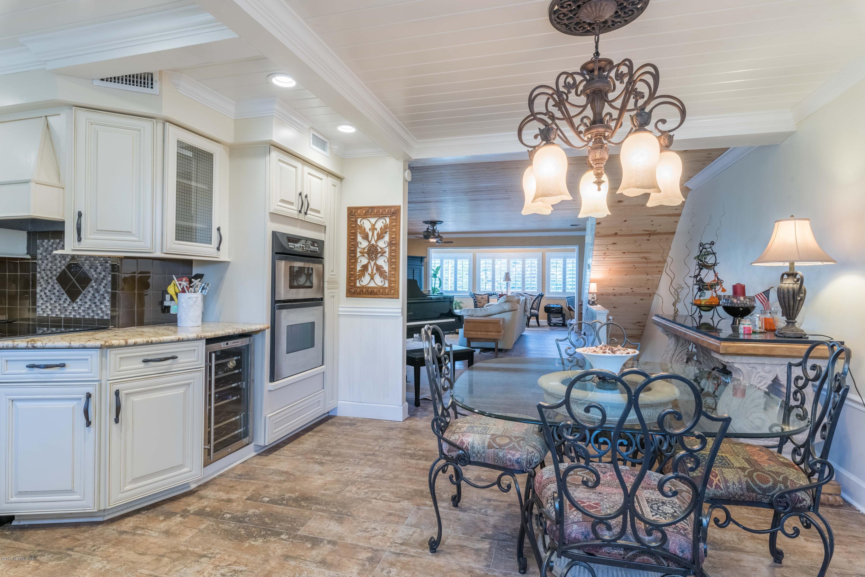 2139 Seminole Road Atlantic Beach, FL 32233 - Photo 11 of 30 Dining/Kitchen