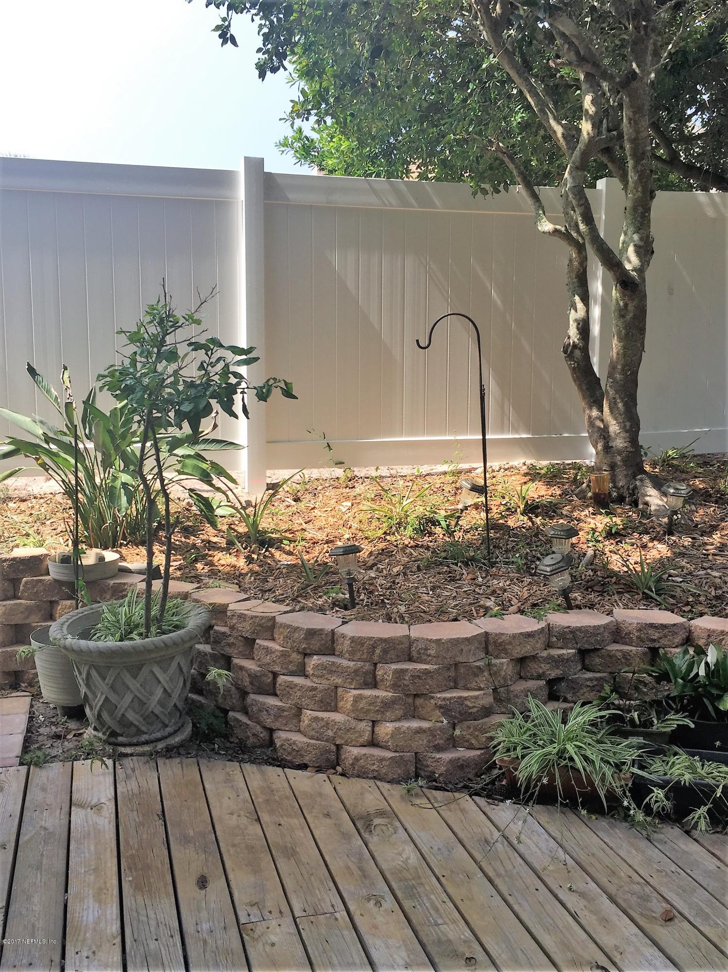 2139 Seminole Road Atlantic Beach, FL 32233 - Photo 22 of 30 Privacy Fence