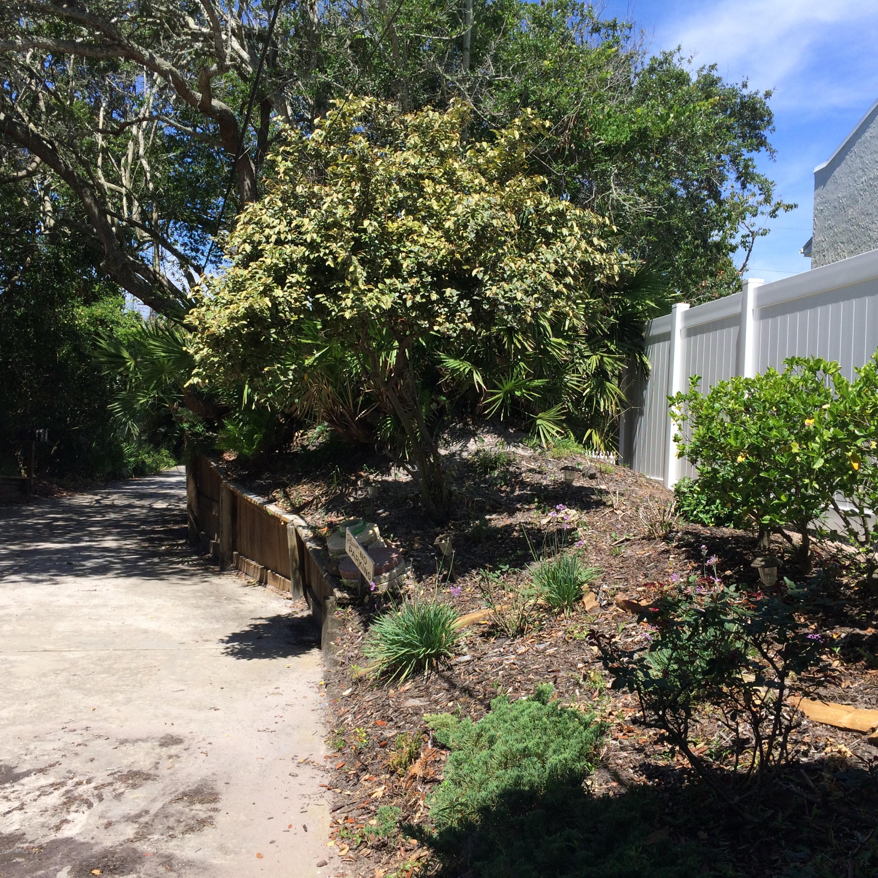 2139 Seminole Road Atlantic Beach, FL 32233 - Photo 29 of 30 Driveway Access