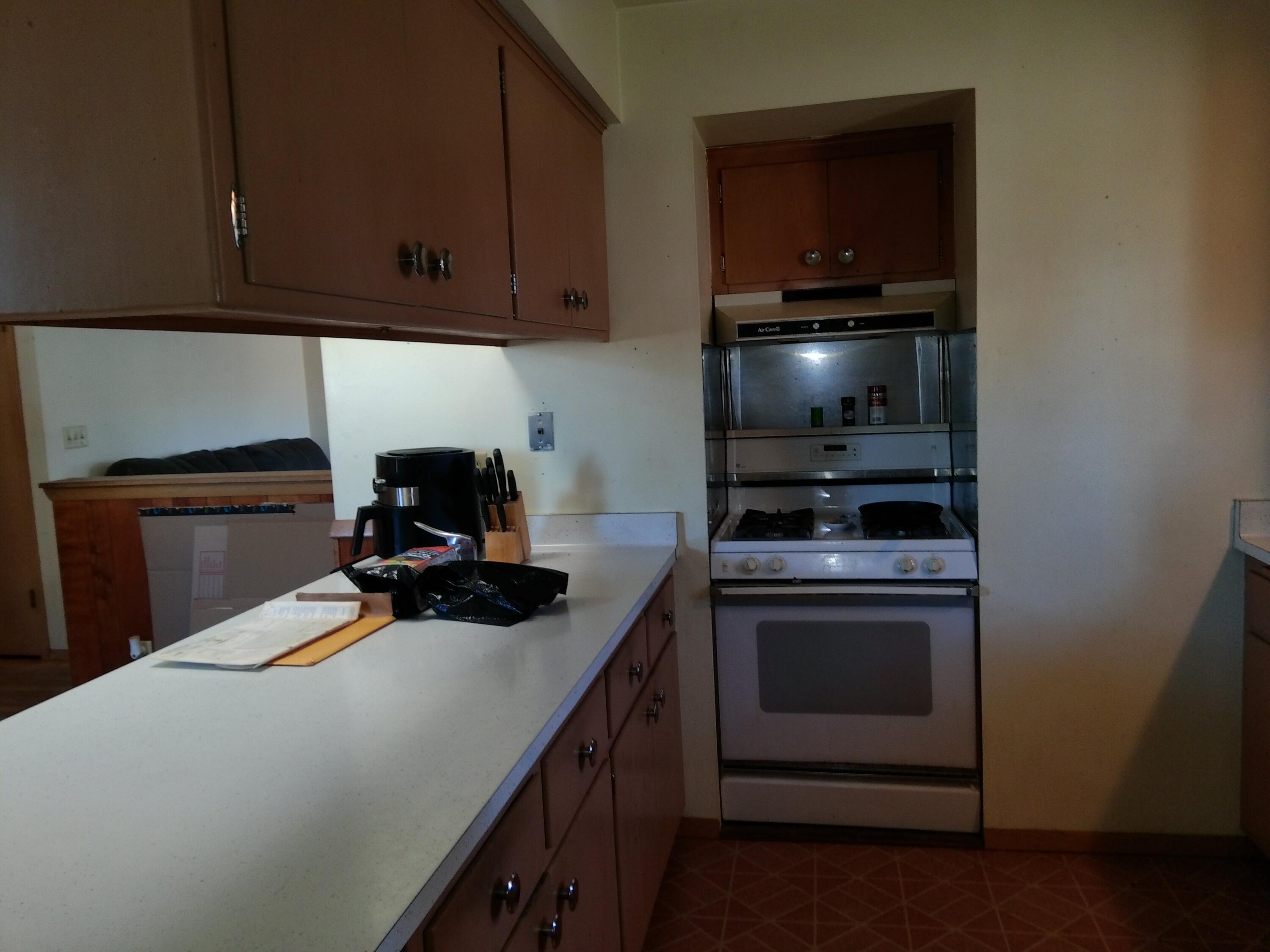 1601 Roosevelt Avenue Racine, WI 53406 - Photo 6 of 19 Kitchen