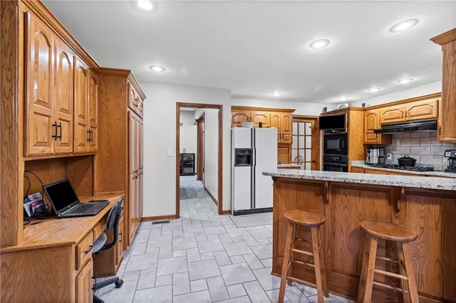 $850,000 | 9791 Leathers Road, Richmond, MO 64085