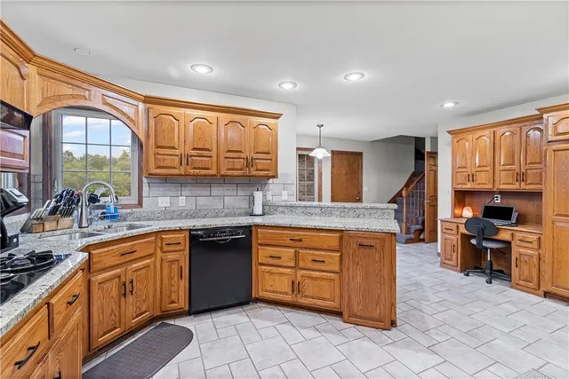 $850,000 | 9791 Leathers Road, Richmond, MO 64085