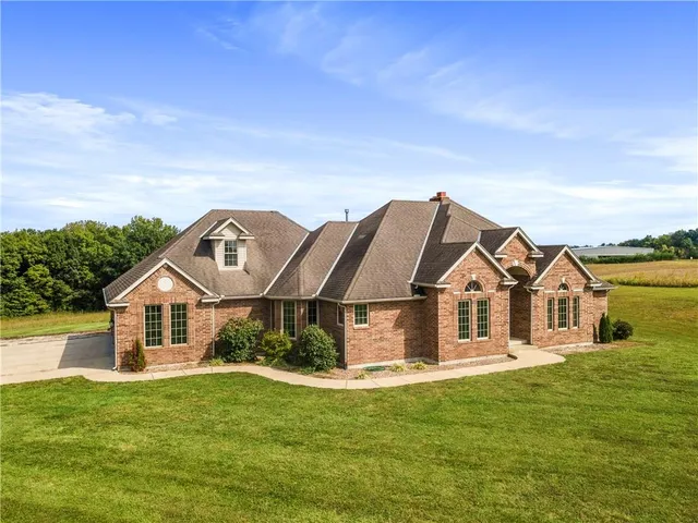 $850,000 | 9791 Leathers Road, Richmond, MO 64085