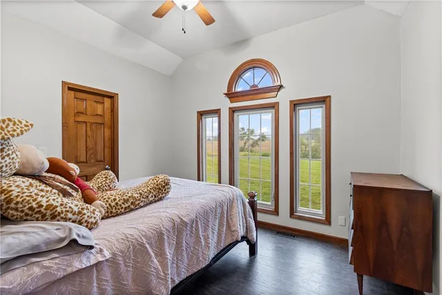 $850,000 | 9791 Leathers Road, Richmond, MO 64085