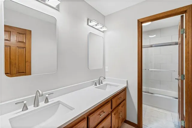 $850,000 | 9791 Leathers Road, Richmond, MO 64085