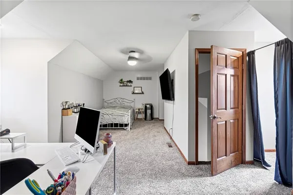 $850,000 | 9791 Leathers Road, Richmond, MO 64085