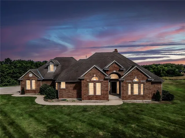 $850,000 | 9791 Leathers Road, Richmond, MO 64085