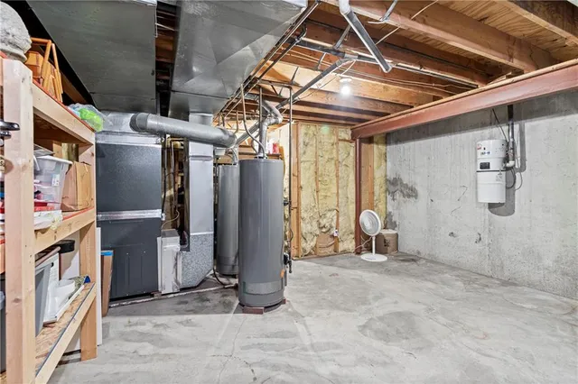 $850,000 | 9791 Leathers Road, Richmond, MO 64085