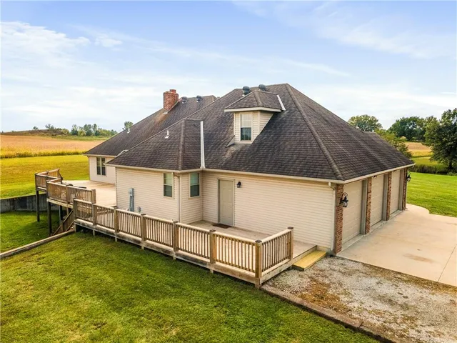 $850,000 | 9791 Leathers Road, Richmond, MO 64085