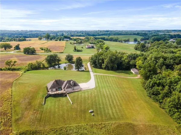 $850,000 | 9791 Leathers Road, Richmond, MO 64085