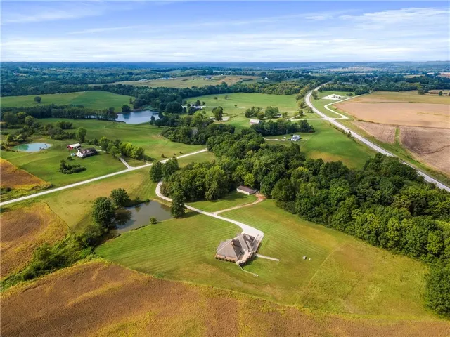 $850,000 | 9791 Leathers Road, Richmond, MO 64085