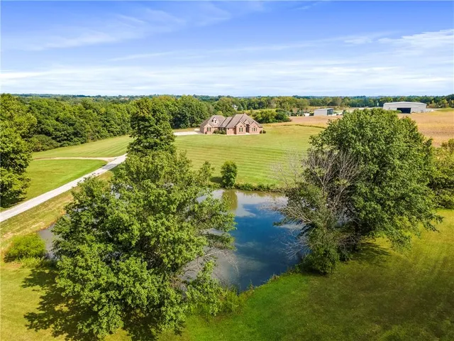 $850,000 | 9791 Leathers Road, Richmond, MO 64085