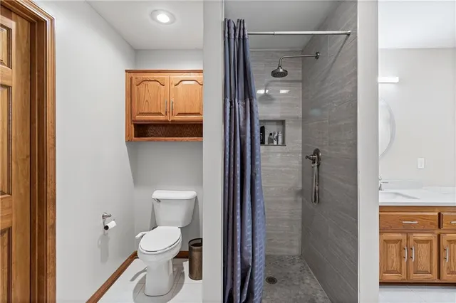 $850,000 | 9791 Leathers Road, Richmond, MO 64085