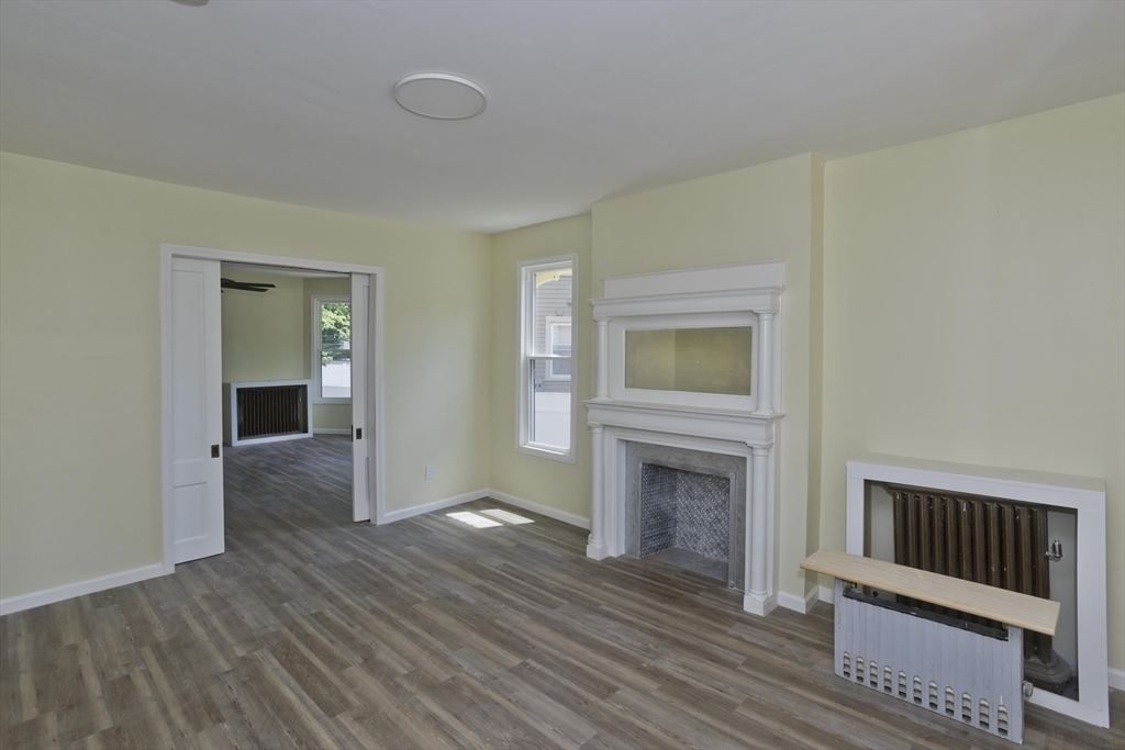 205 St James Avenue Springfield, MA 01109 - Photo 5 of 28