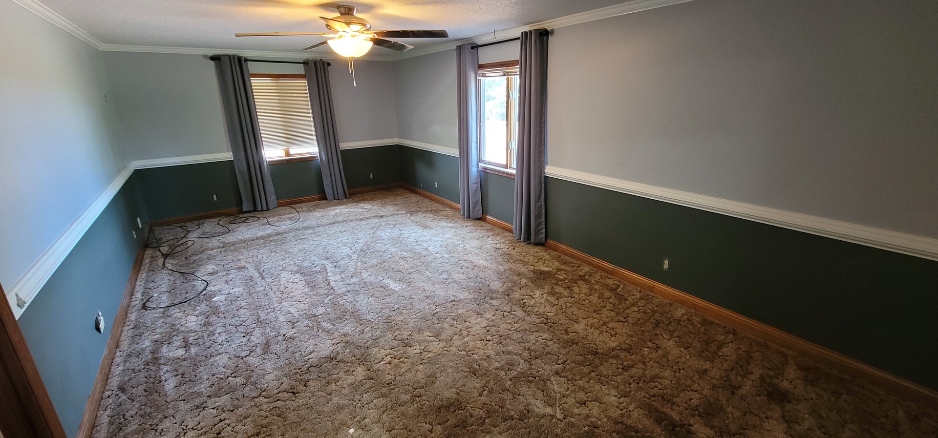 312 West Grove Road Sterling, IL 61081 - Photo 22 of 43 a view of empty room with window