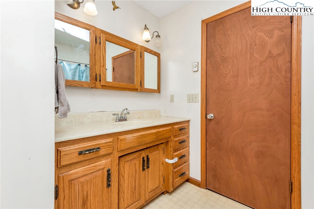 1424 Fairview Church Road Lansing, NC 28643 - Photo 19 of 26