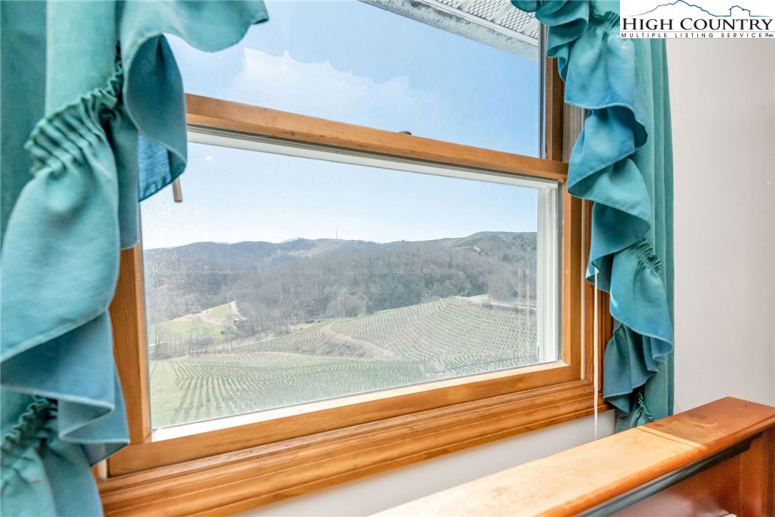 1424 Fairview Church Road Lansing, NC 28643 - Photo 20 of 26