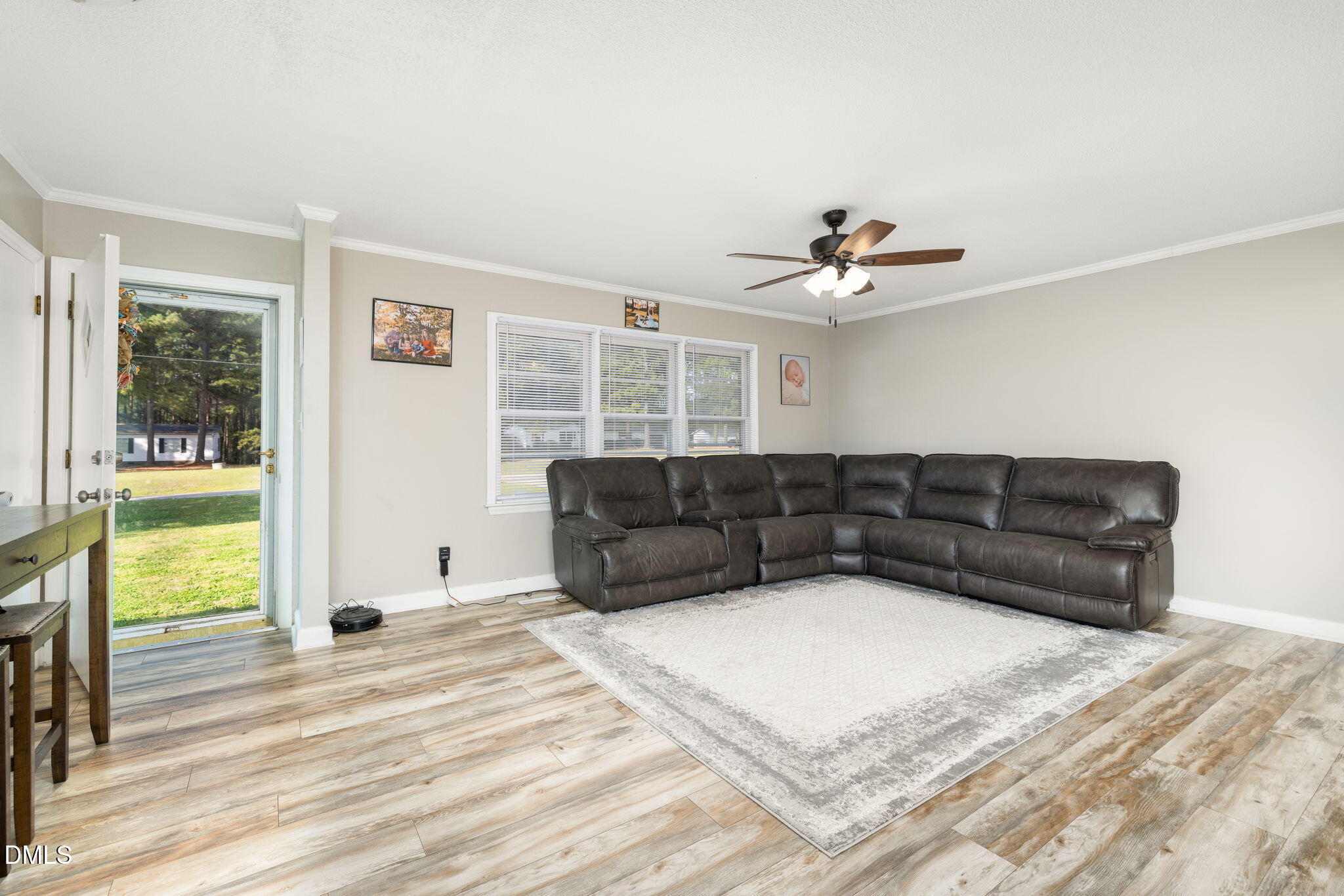 2732 Nutbush Road Henderson, NC 27537 - Photo 4 of 37 Living Room