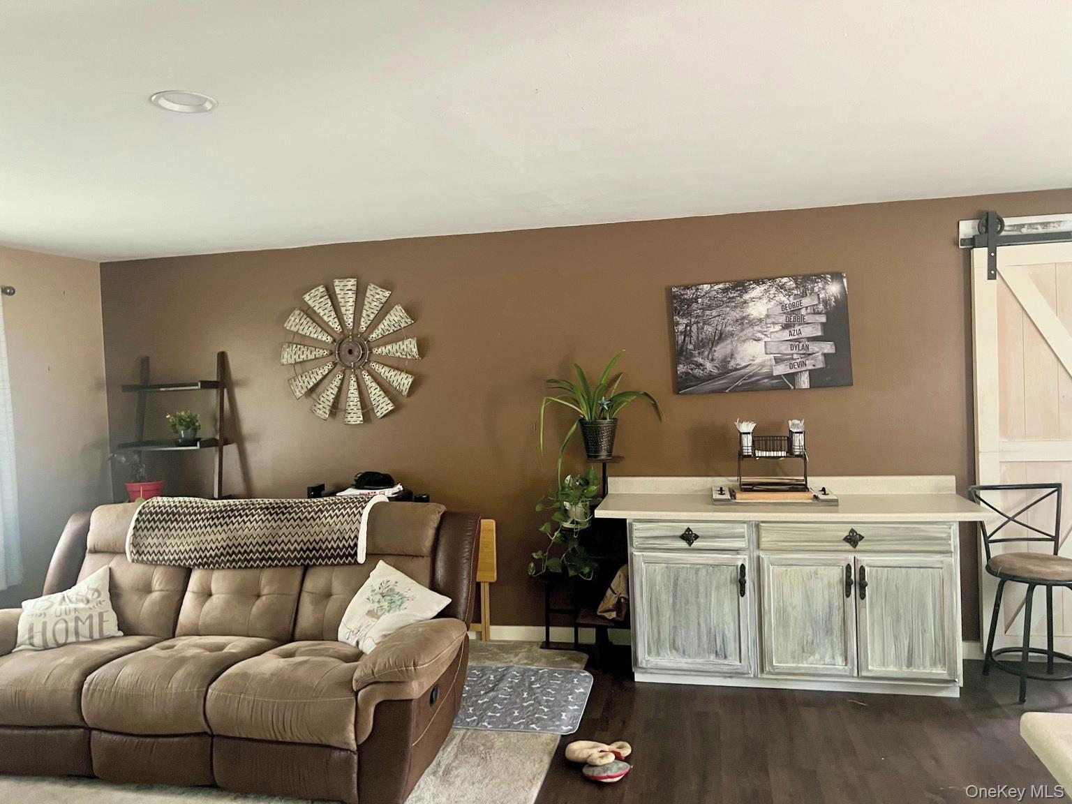 39 Orchid Road East Patchogue, NY 11772 - Photo 4 of 15 Gallery Image 4