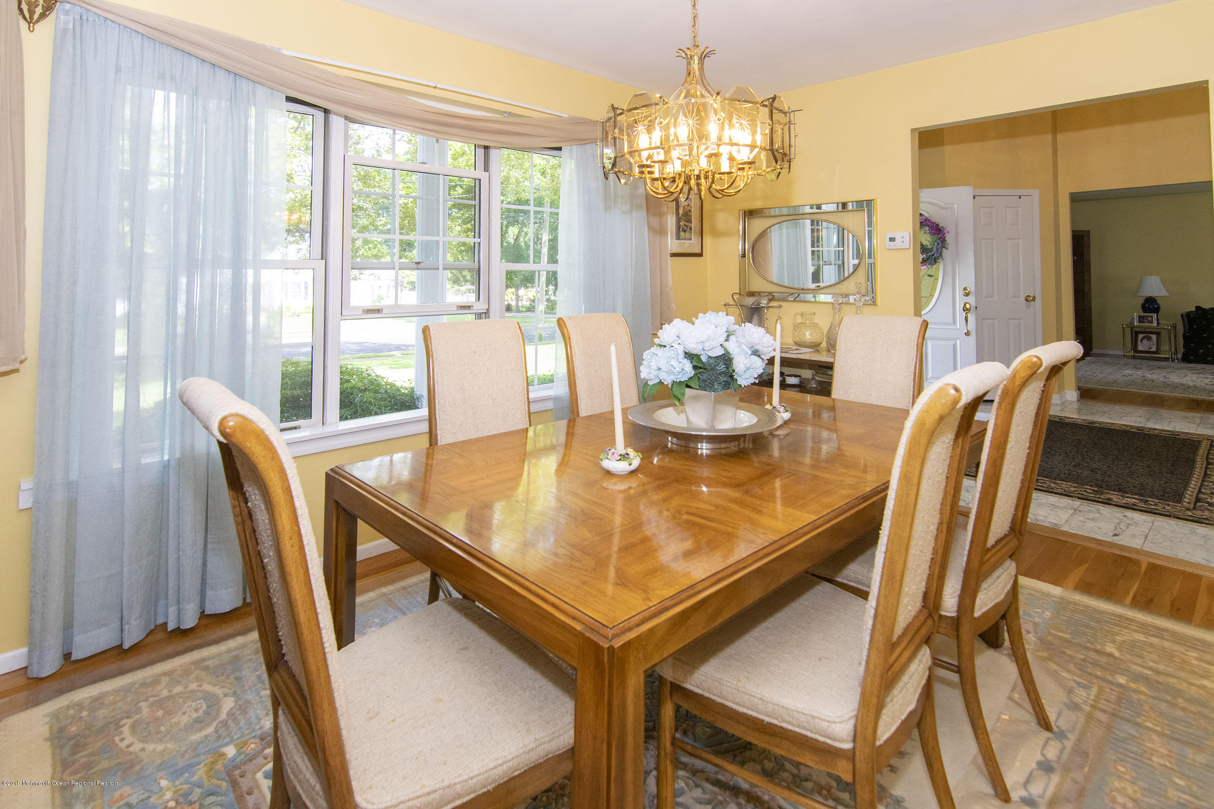 23 Windham Way Freehold, NJ 07728 - Photo 5 of 34 Dining 1