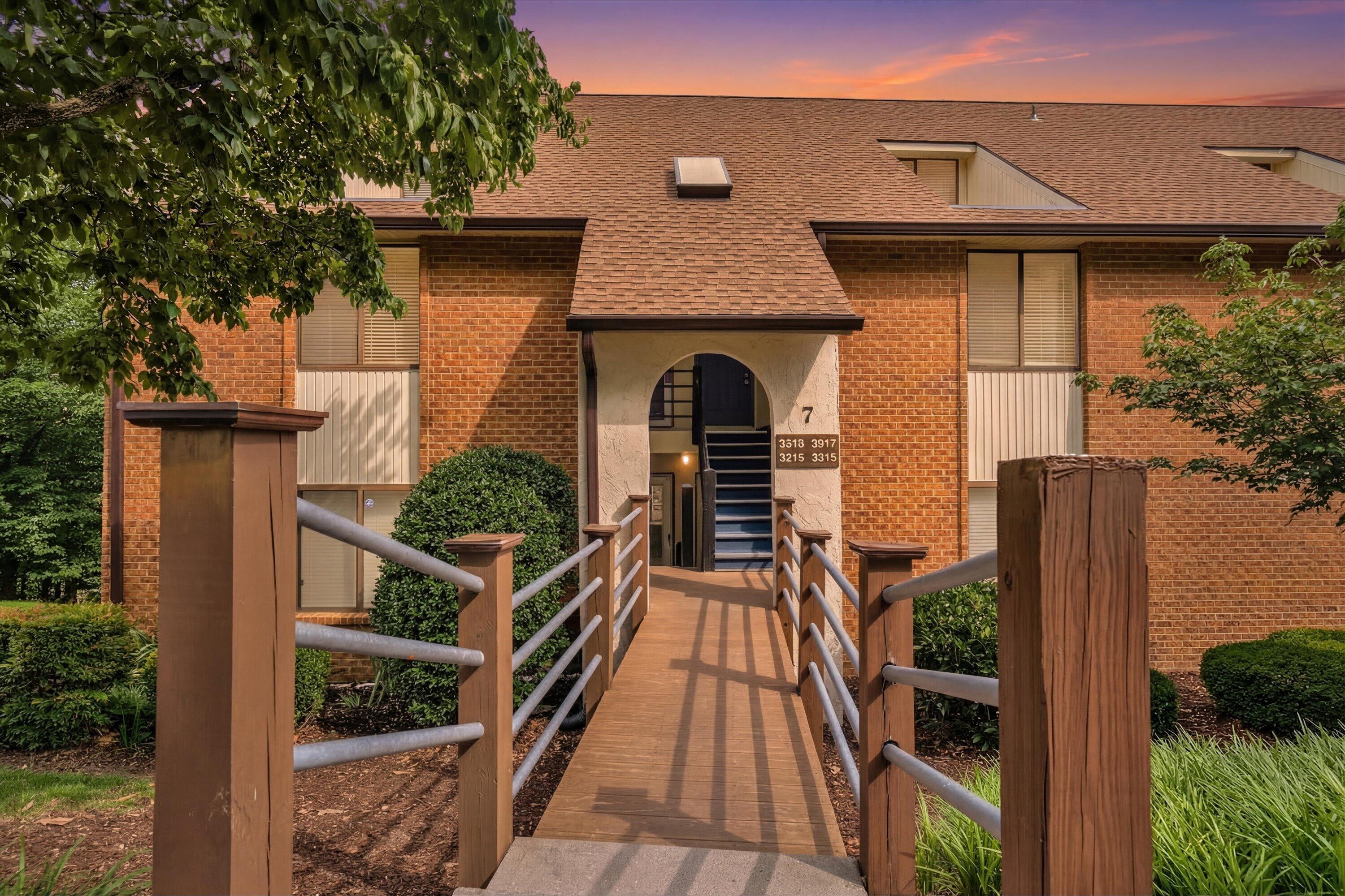 3315 Forest Ridge Road Roanoke, VA 24018 - Photo 2 of 32 01-Twilight