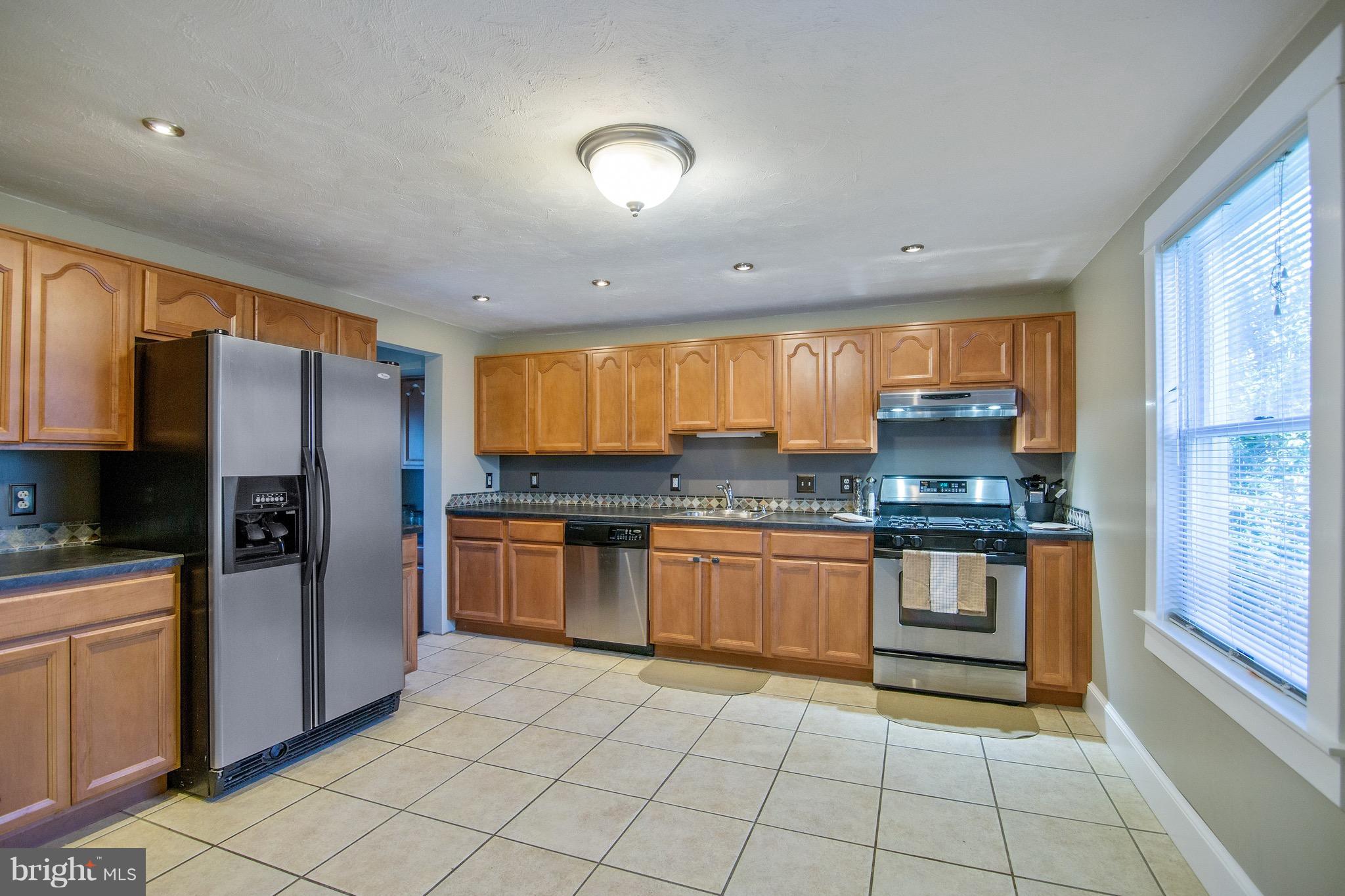 15700 Haynes Road Laurel, MD 20707 - Photo 14 of 29 Kitchen