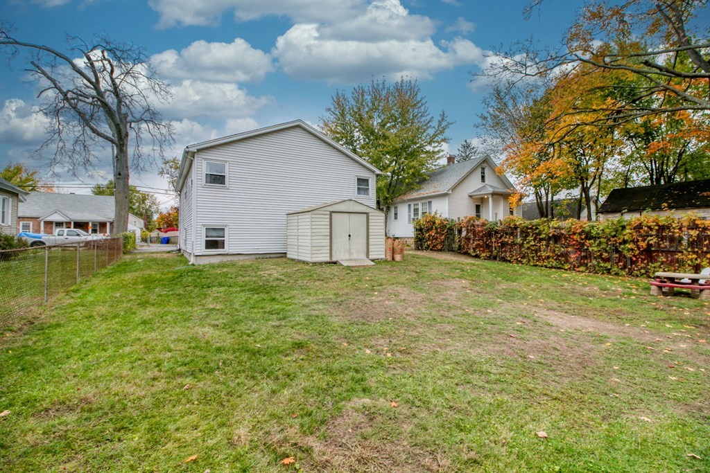 19-21 Victoria Street Springfield, MA 01104 - Photo 27 of 27 Gallery Image 27