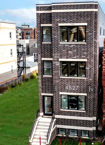 $1,395,000 | 4827 South St Lawrence Avenue, Chicago, IL 60615