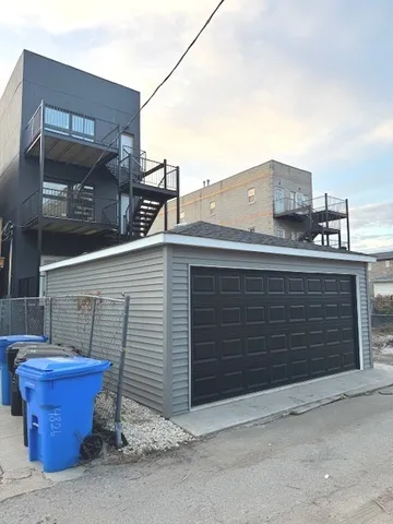 $1,395,000 | 4827 South St Lawrence Avenue, Chicago, IL 60615