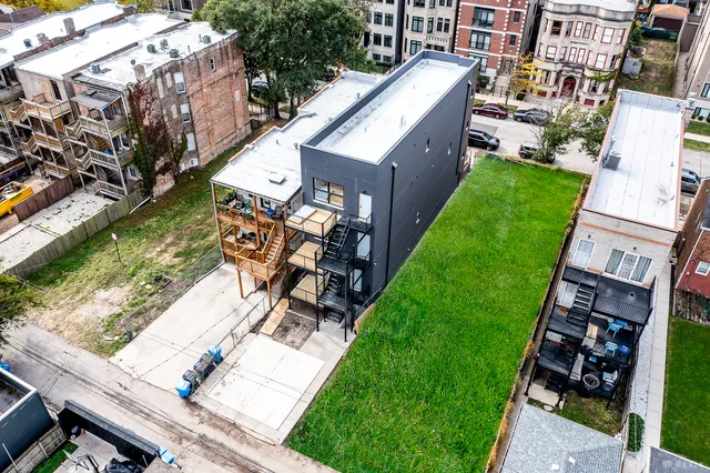 $1,395,000 | 4827 South St Lawrence Avenue, Chicago, IL 60615