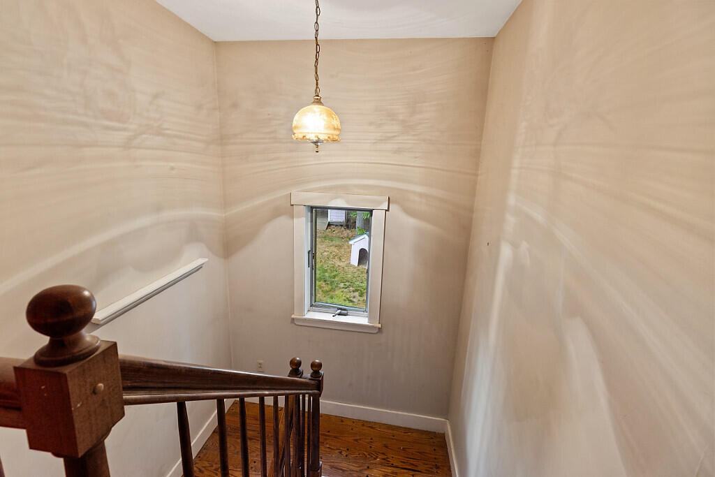 722 Belgrade Road Mount Vernon, ME 04352 - Photo 45 of 119 STAIRWELL