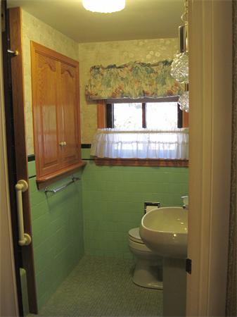 12 Eaton Road Framingham, MA 01701 - Photo 13 of 29 a bathroom with a toilet and a sink