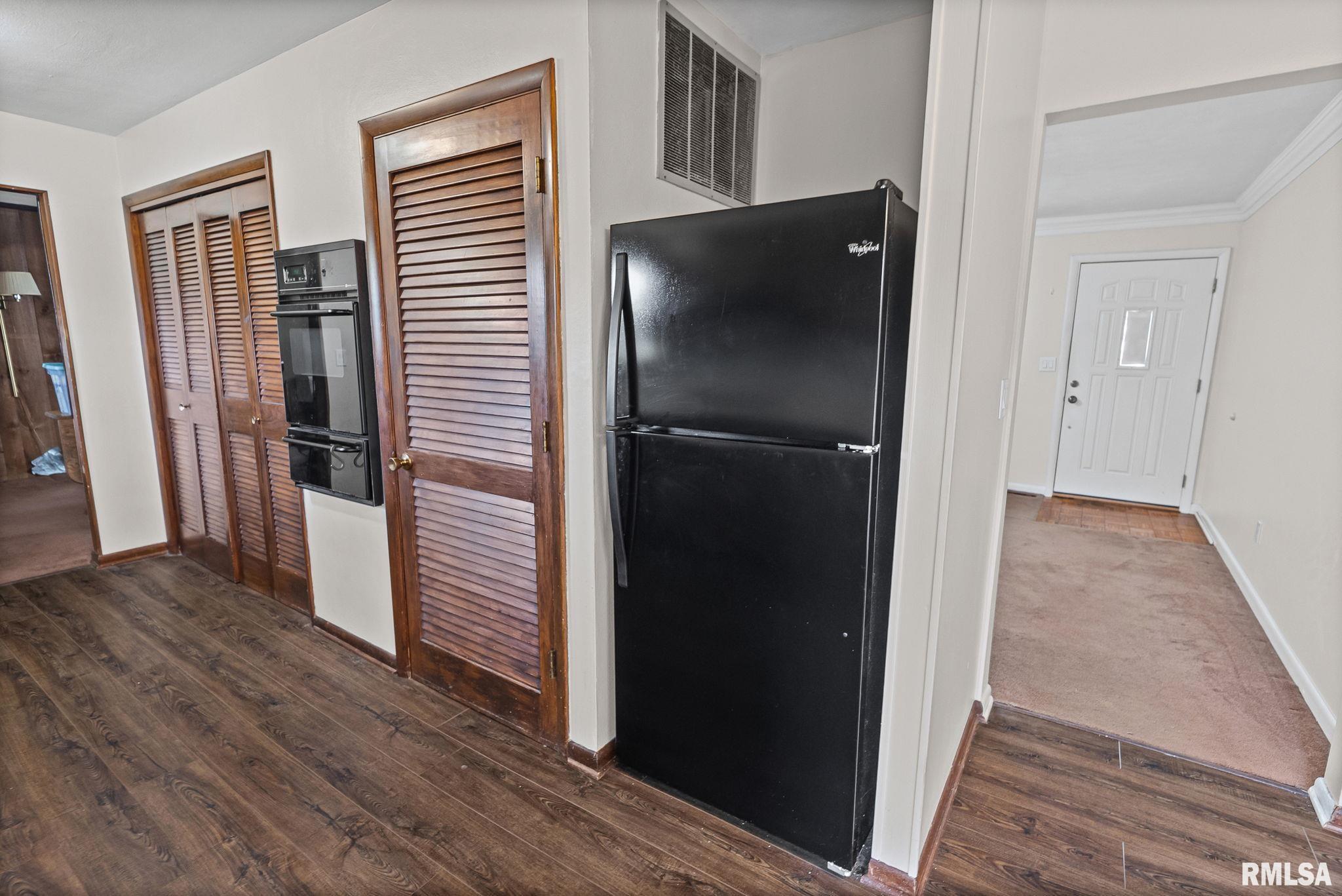 8 Ronnies Terrace Centralia, IL 62801 - Photo 32 of 44