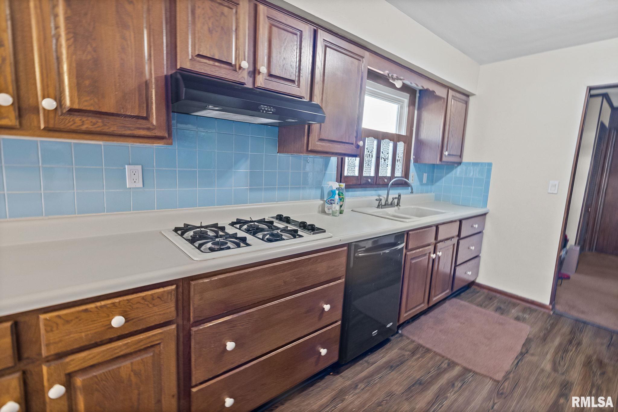 8 Ronnies Terrace Centralia, IL 62801 - Photo 34 of 44