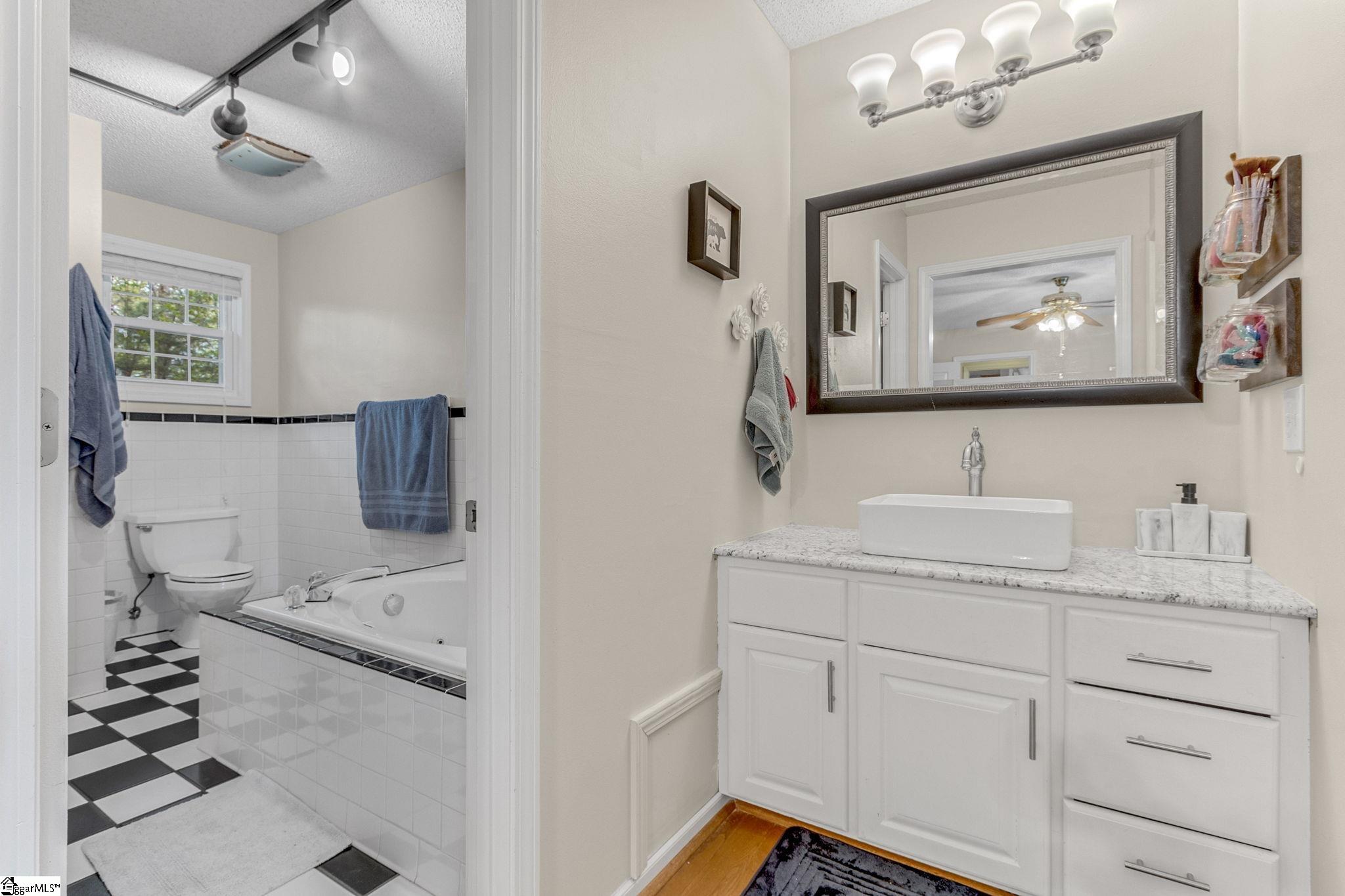 401 Hampton Road Liberty, SC 29657 - Photo 20 of 35