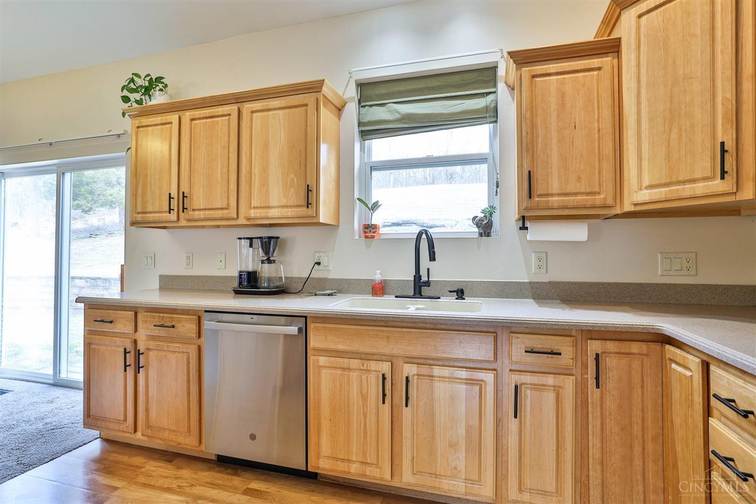6587 Sheed Road Cincinnati, OH 45247 - Photo 13 of 44 Gallery Image 13