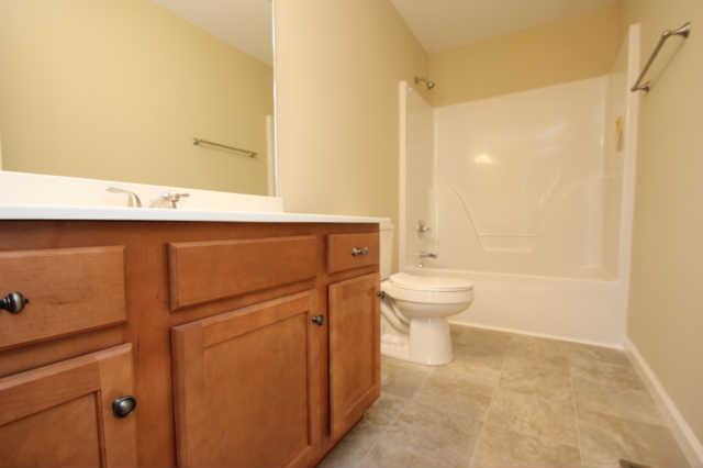 1202 St Paul Road Charlotte, TN 37036 - Photo 10 of 20 Extra Large Master Bathroom