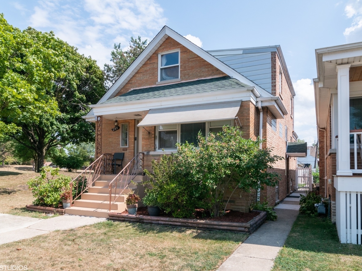 2419 Westover Avenue North Riverside, IL 60546 - Photo 2 of 18