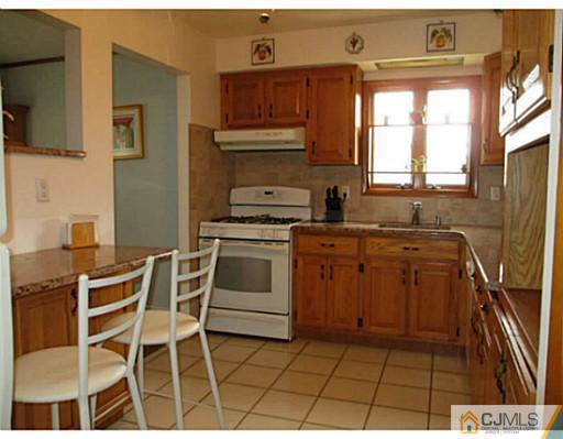 3 Clovis Road East Brunswick, NJ 08816 - Photo 6 of 19 Gallery Image 6
