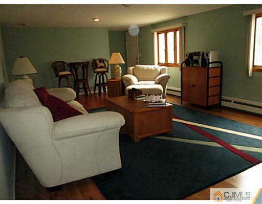 3 Clovis Road East Brunswick, NJ 08816 - Photo 7 of 19 Gallery Image 7