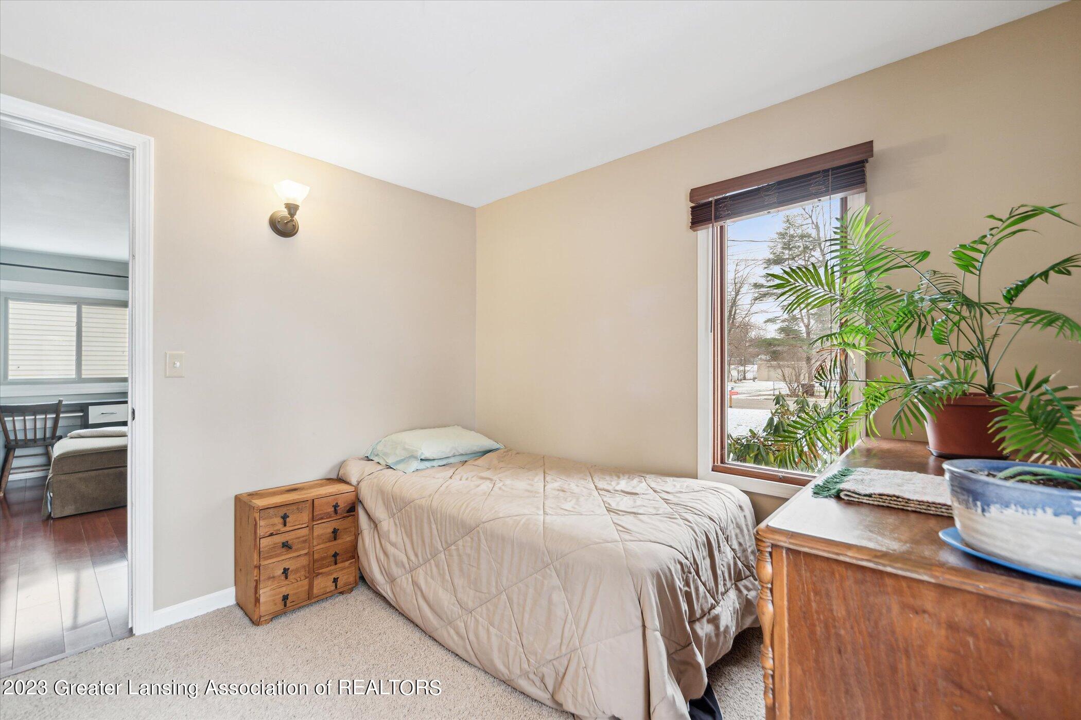 403 Renker Road Lansing, MI 48917 - Photo 15 of 27 Bedroom #1